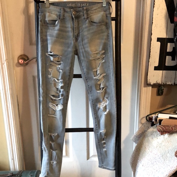American Eagle Size 4 Regular Jegging - Distressed Light Wash - Super Stretch - Picture 2 of 8